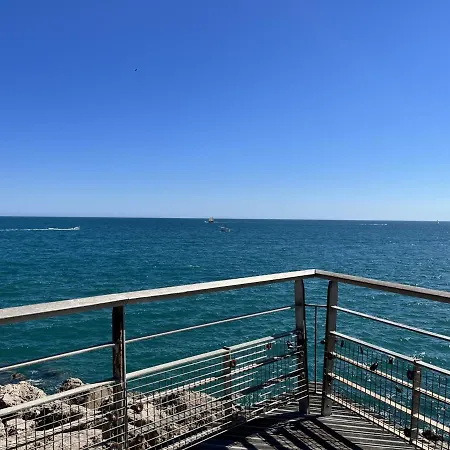 2 Pieces Avec Piscine Et Parking A - Fr-1-338-480 * Sète