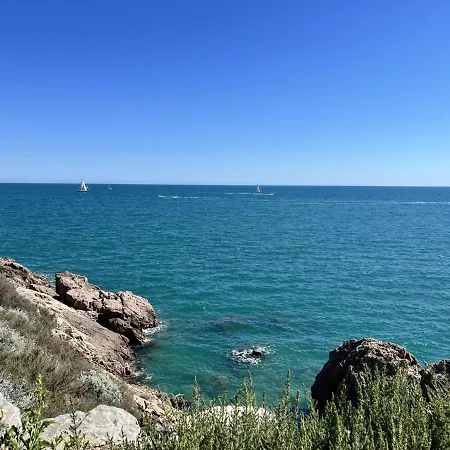 2 Pieces Avec Piscine Et Parking A - Fr-1-338-480 * Sète