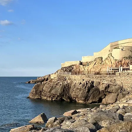 2 Pieces Avec Piscine Et Parking A - Fr-1-338-480 *