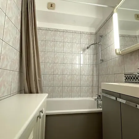 2 Pieces Avec Piscine Et Parking A - Fr-1-338-480 Apartamento Sète