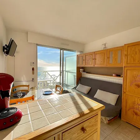 2 Pieces Avec Piscine Et Parking A - Fr-1-338-480