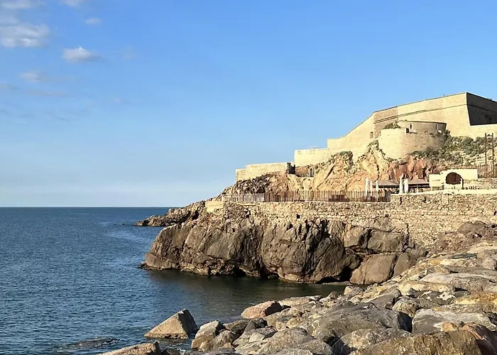 2 Pieces Avec Piscine Et Parking A - Fr-1-338-480 *